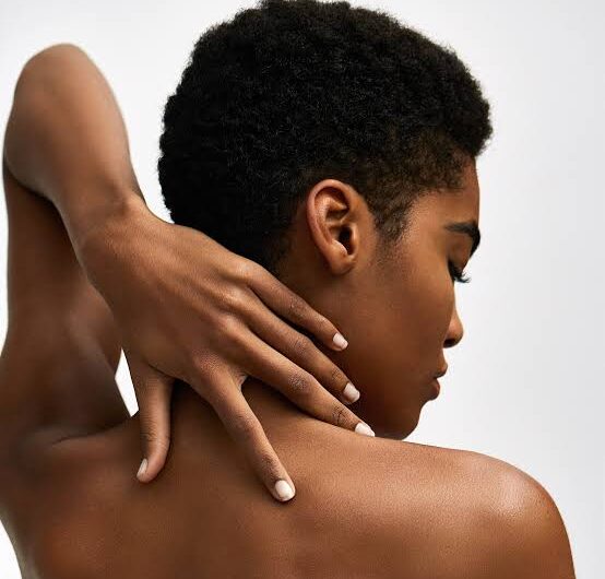How To Moisturize Dry Skin Naturally In 4 Easy Ways